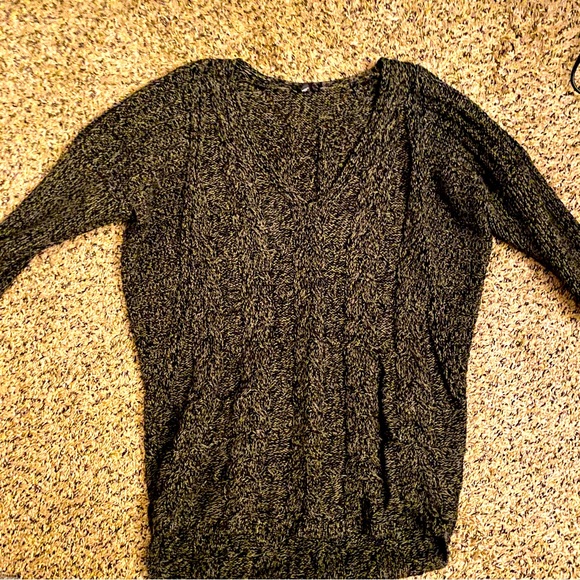 Express sweater - Picture 2 of 2